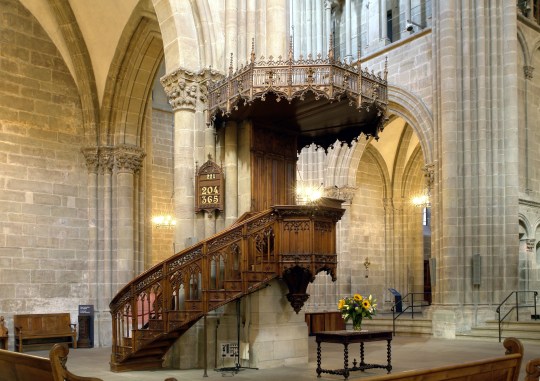 Chaire_de_la_cathédrale_Saint-Pierre,_Genève